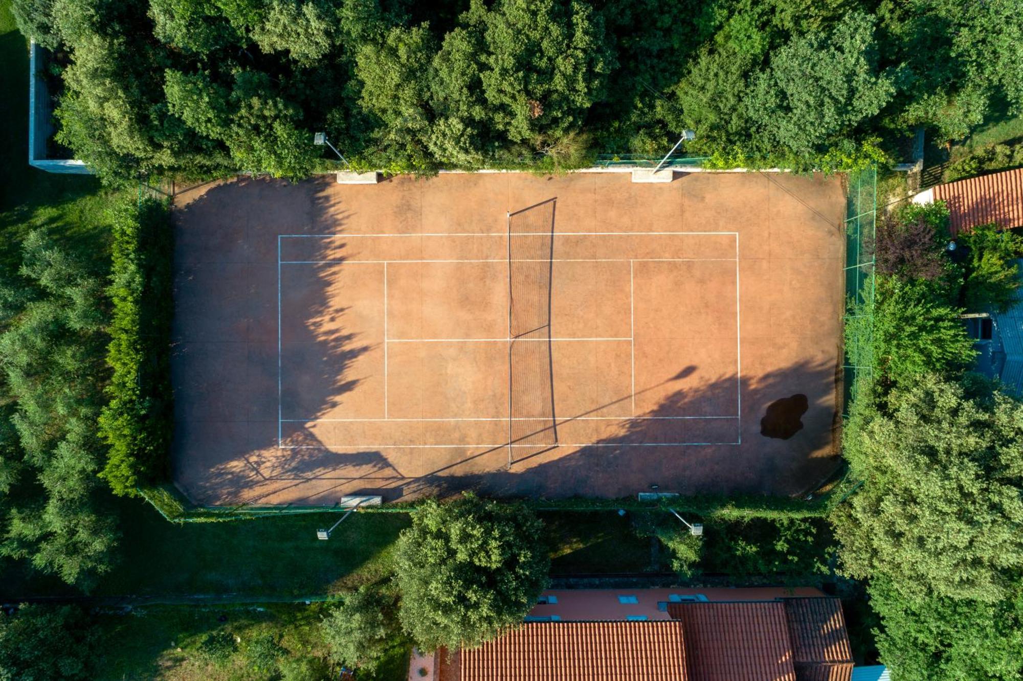 Guesthouse "Barboska" - Big Outdoor Swimming Pool & Private Tennis Court Vodnjan Bagian luar foto